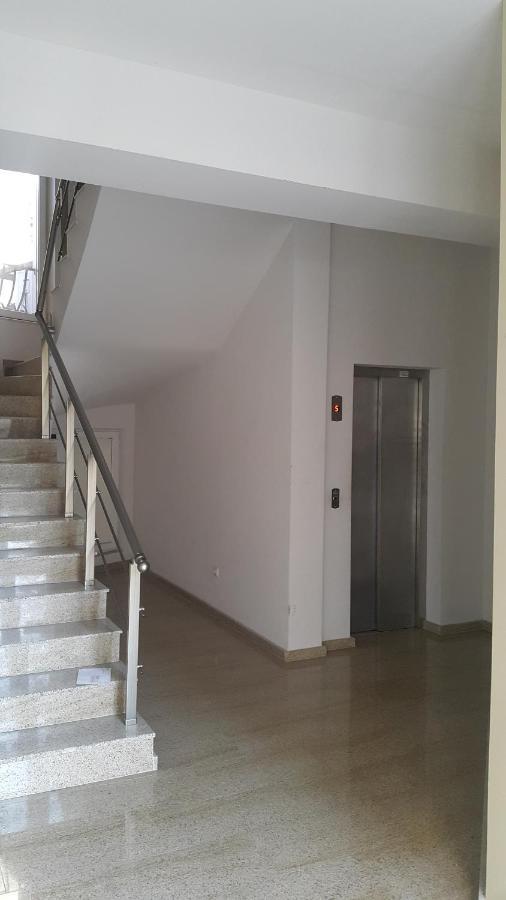 Super Center, Modern Under The Stars Appartamento Burgas